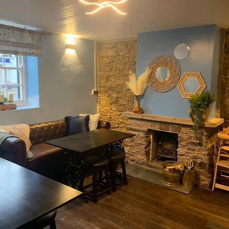 Maqs Bistro Otel Egremont  Dış mekan fotoğraf